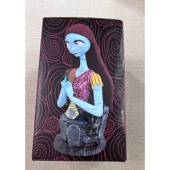 Nightmare Before Christmas Sally Resin Bust Diamond Select Toys #193/3000 RARE - Picture 4 of 7